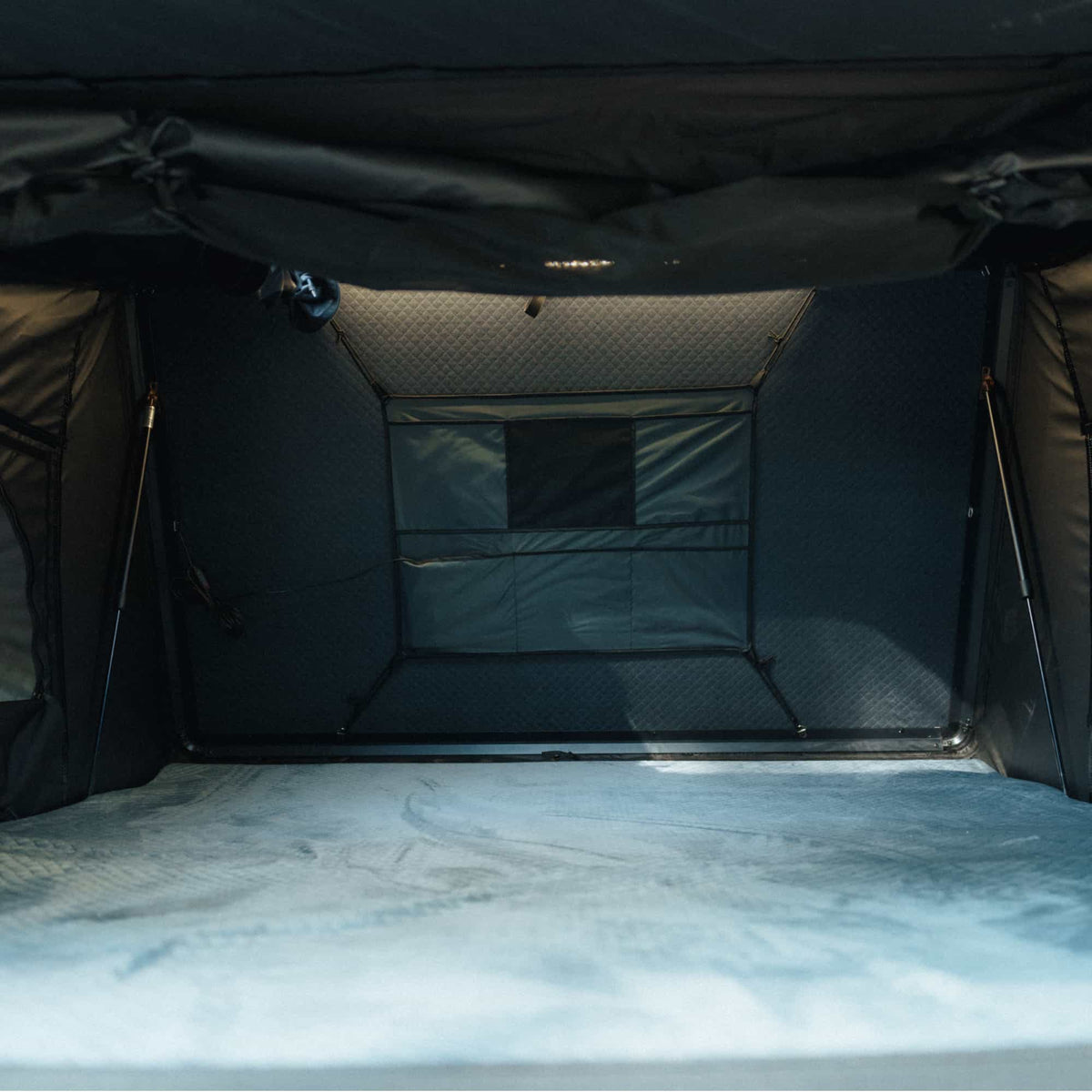 Tente de Toit Expedition XL Go Overland Canada – 4 à 5 Places - BYD Shark 2024+