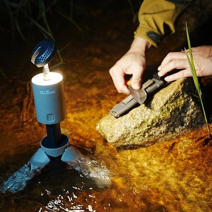 OuTask Lampe Télescopique Gris Clair - Outdoor LED 720° Rechargeable - BYD Shark 2024+