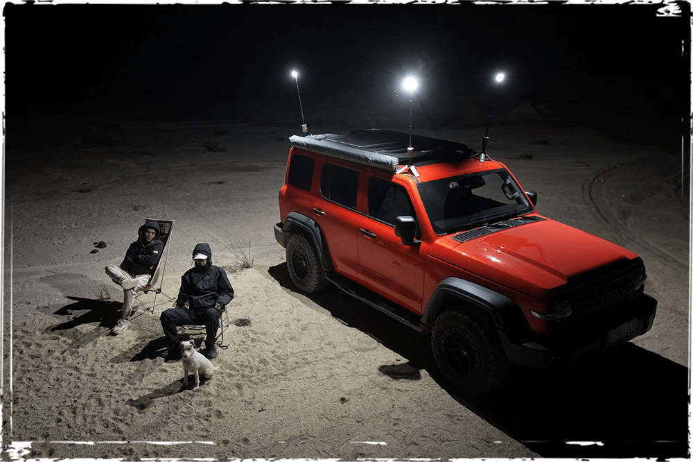 OuTask Lampe Télescopique LED Outdoor 720° - Noire - BYD Shark 2024+