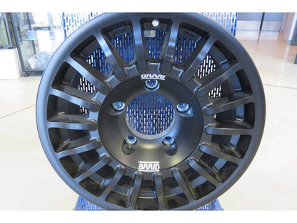 Jante Alu BRAID Winrace Noire 7x16 5x150 ET-10 - Toyota 70 Series