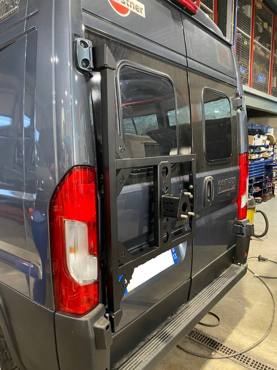 Porte roue de secours en inox sur porte arrière gauche Fiat Ducato Campeo N4-Offroad - Fiat Ducato 2006+