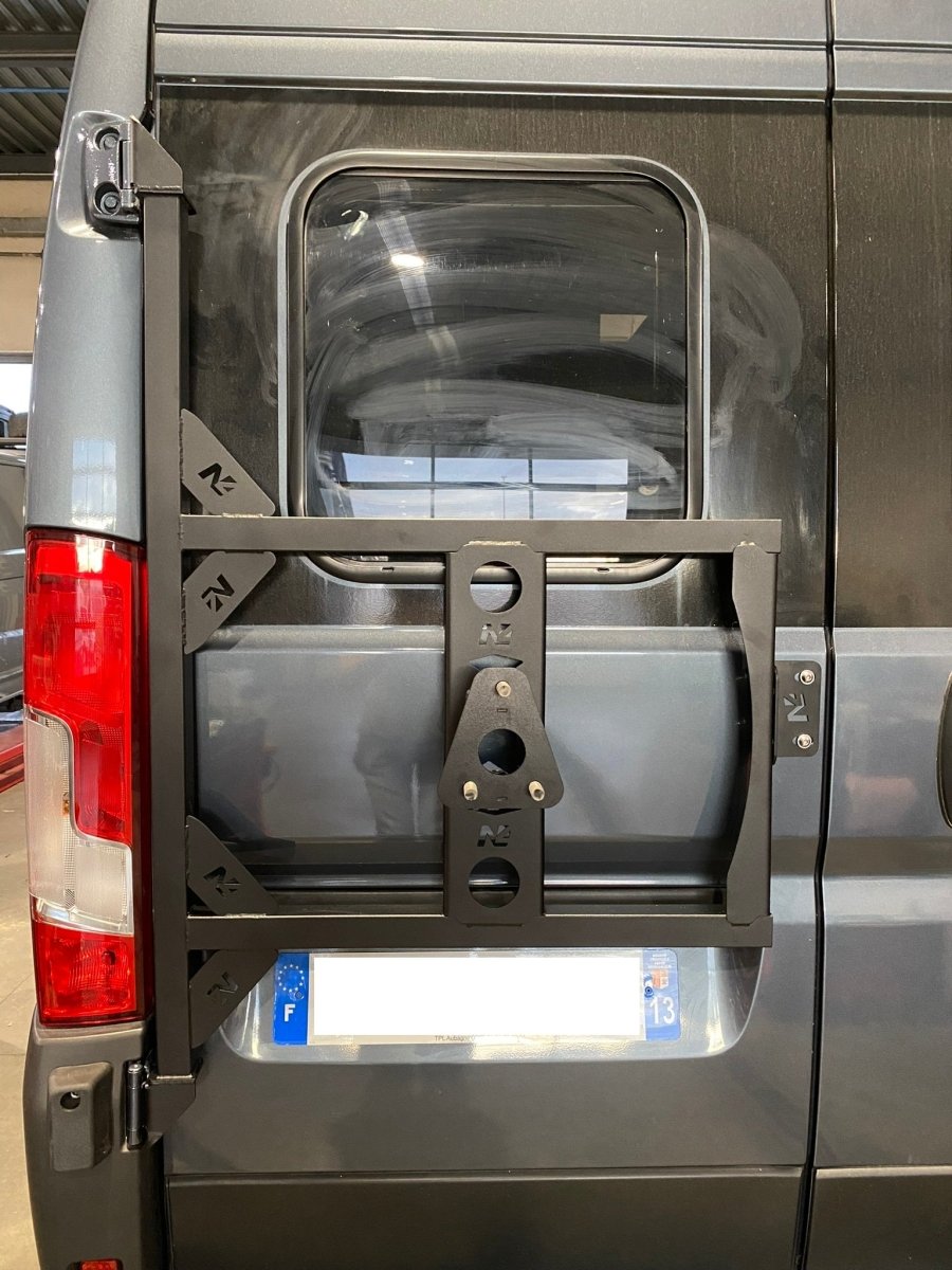 Porte roue de secours en inox sur porte arrière gauche Fiat Ducato Campeo N4-Offroad - Fiat Ducato 2006+