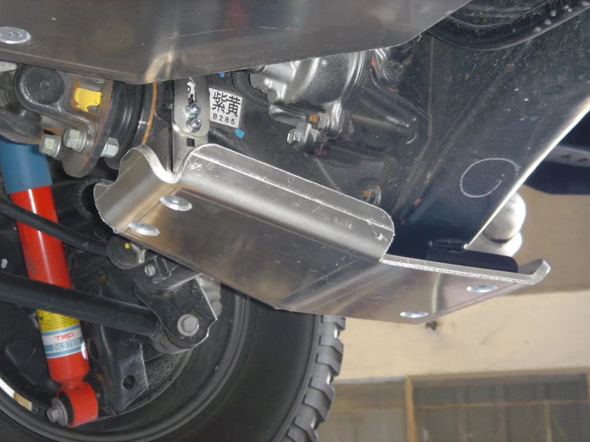 Blindage nez de pont arrière 8mm Toyota Hilux Vigo - N4 Offroad - Toyota Hilux 2005-2015